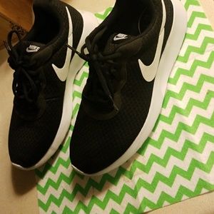 Nike black and white